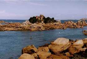 Blick auf das Château Costaeres. - Klicken Sie auf das Bild, um das Fotoalbum zu öffnen.