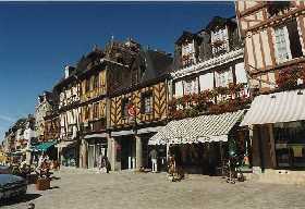 Bummel durch die Straßen von Dol de Bretagne. - Klicken Sie auf das Bild, um das Fotoalbum zu öffnen.