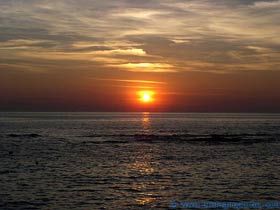 Sonnenuntergang in La Turballe. - Klicken Sie auf das Bild, um das Fotoalbum zu ffnen.